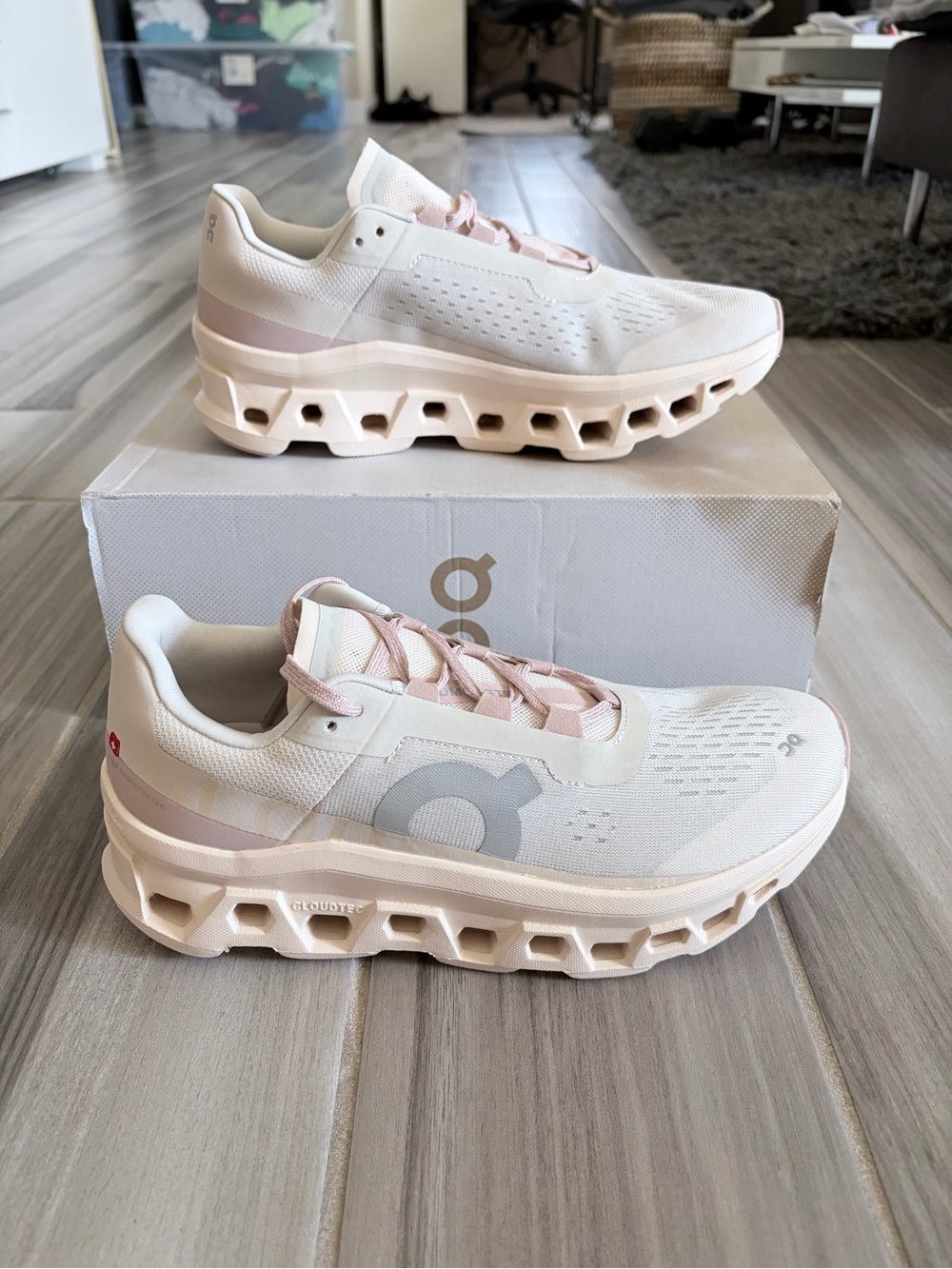 Women's On Cloudmonster Running Shoes - Moon Fawn 6197785-050 - Picture 3 of 7